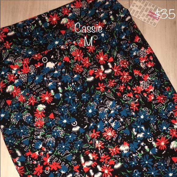 LuLaRoe Dresses & Skirts - LuLaRoe Cassie Pencil Skirt